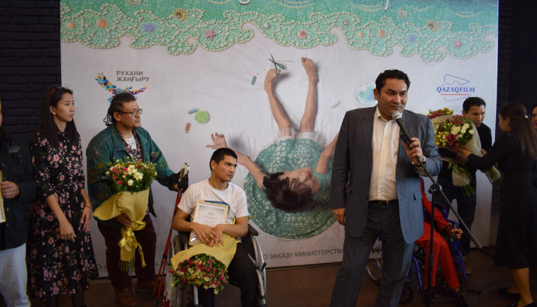 The President of “Kazakhfilm” Arman Assenov gave the honorary certificates to “The Girl and the Sea” film’s team members